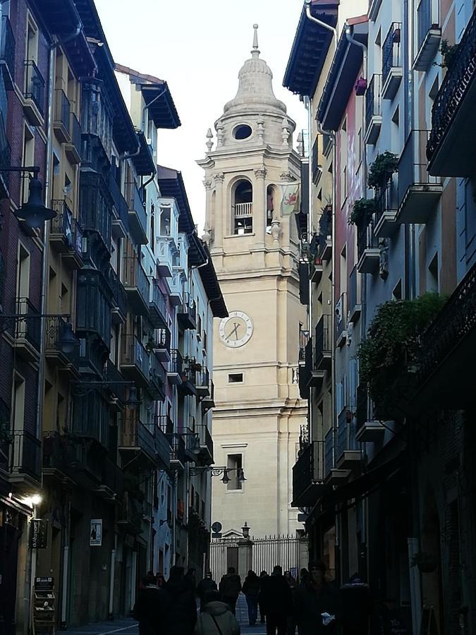 Calle Ansoleaga A 100 Mts Del Ayuntamiento Pamplona Exterior foto